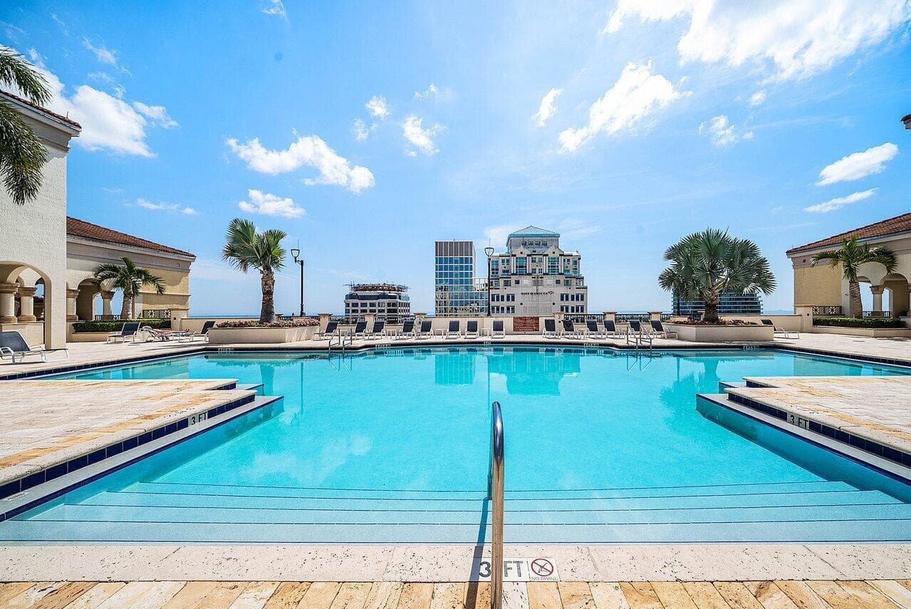 Rooftop Swimming Pool