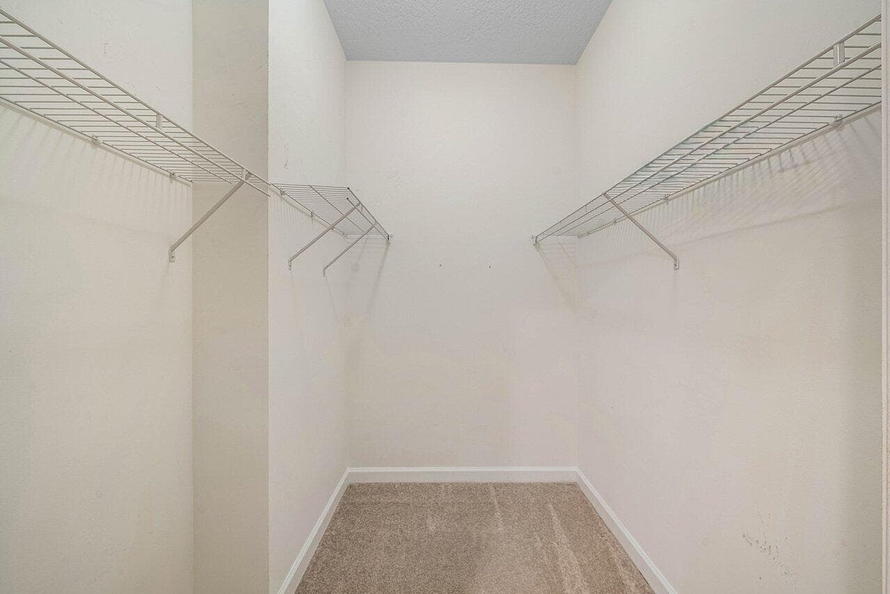 Walk in Closet