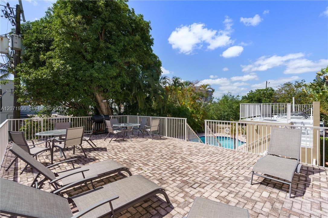 Mark 1 Condo · #202 in Fort Lauderdale - Photo 2