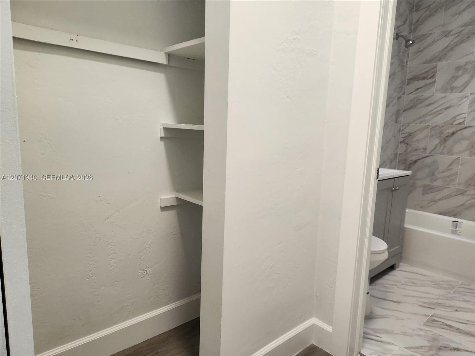 MARSEILLES DECO CONDO · #4 in Miami Beach - Photo 8