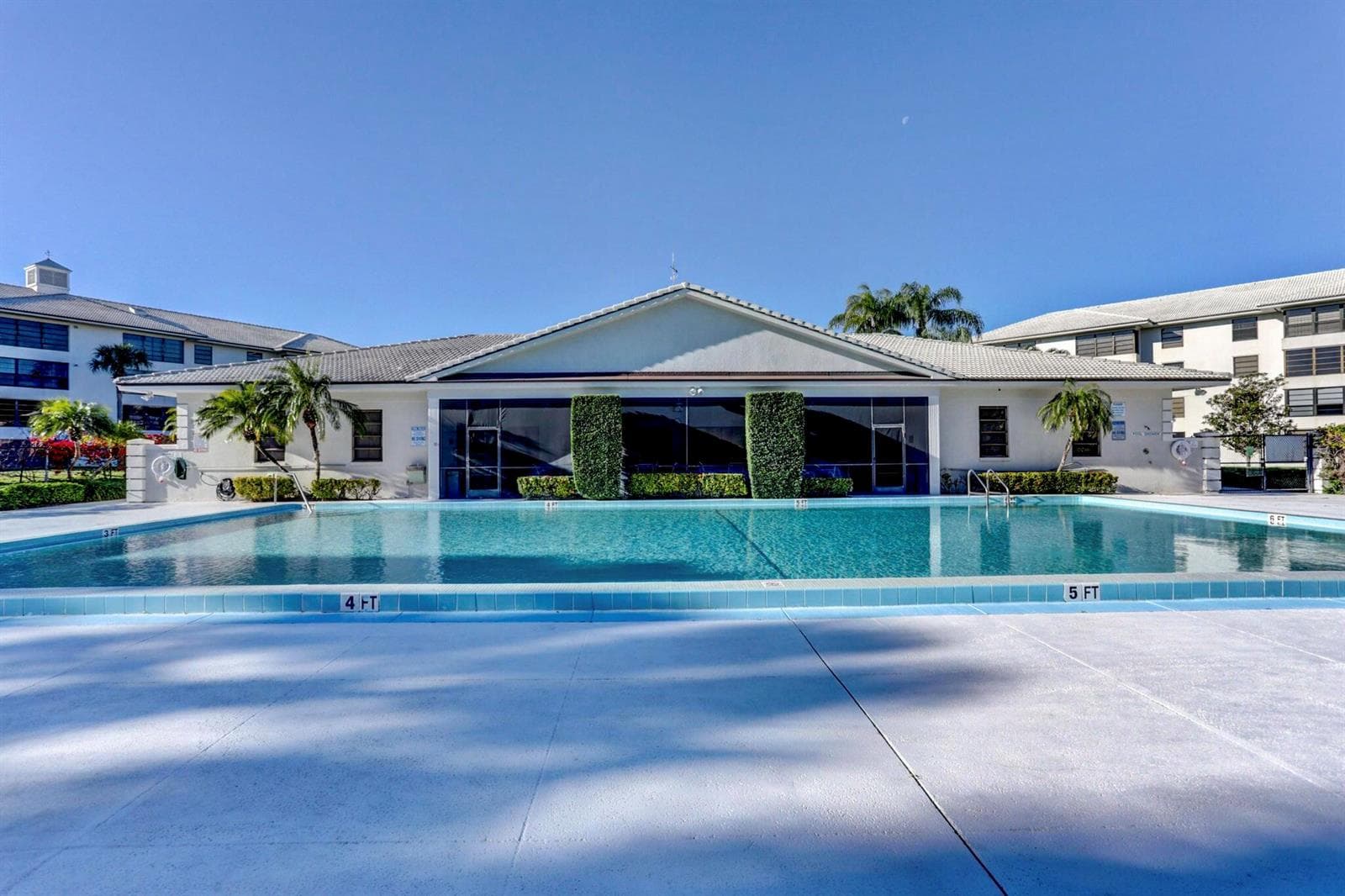 Amazing Pool
