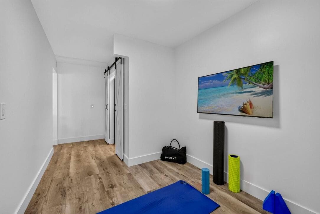 Spacious Flex Room