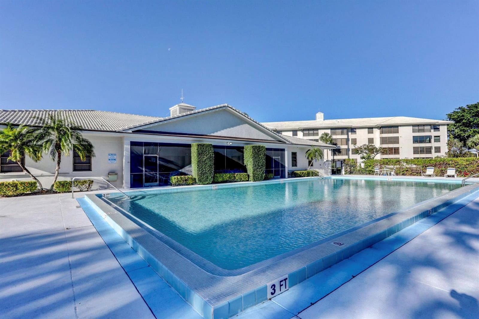 Amazing Pool