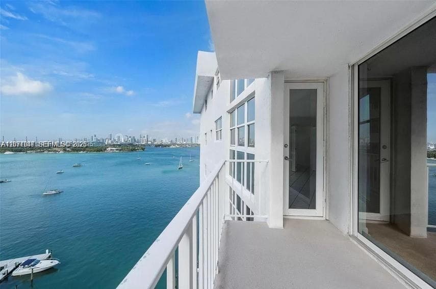 BAYVIEW TERR CONDO · #1415 in Miami Beach - Photo 36