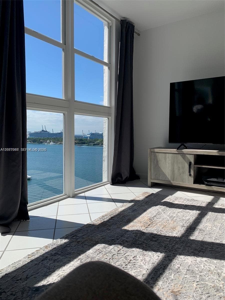 BAYVIEW TERR CONDO · #1415 in Miami Beach - Photo 5
