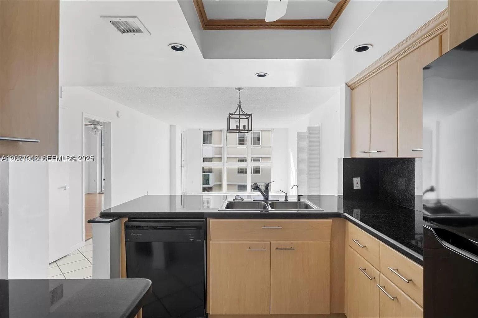 BAYVIEW TERR CONDO · #1415 in Miami Beach - Photo 9