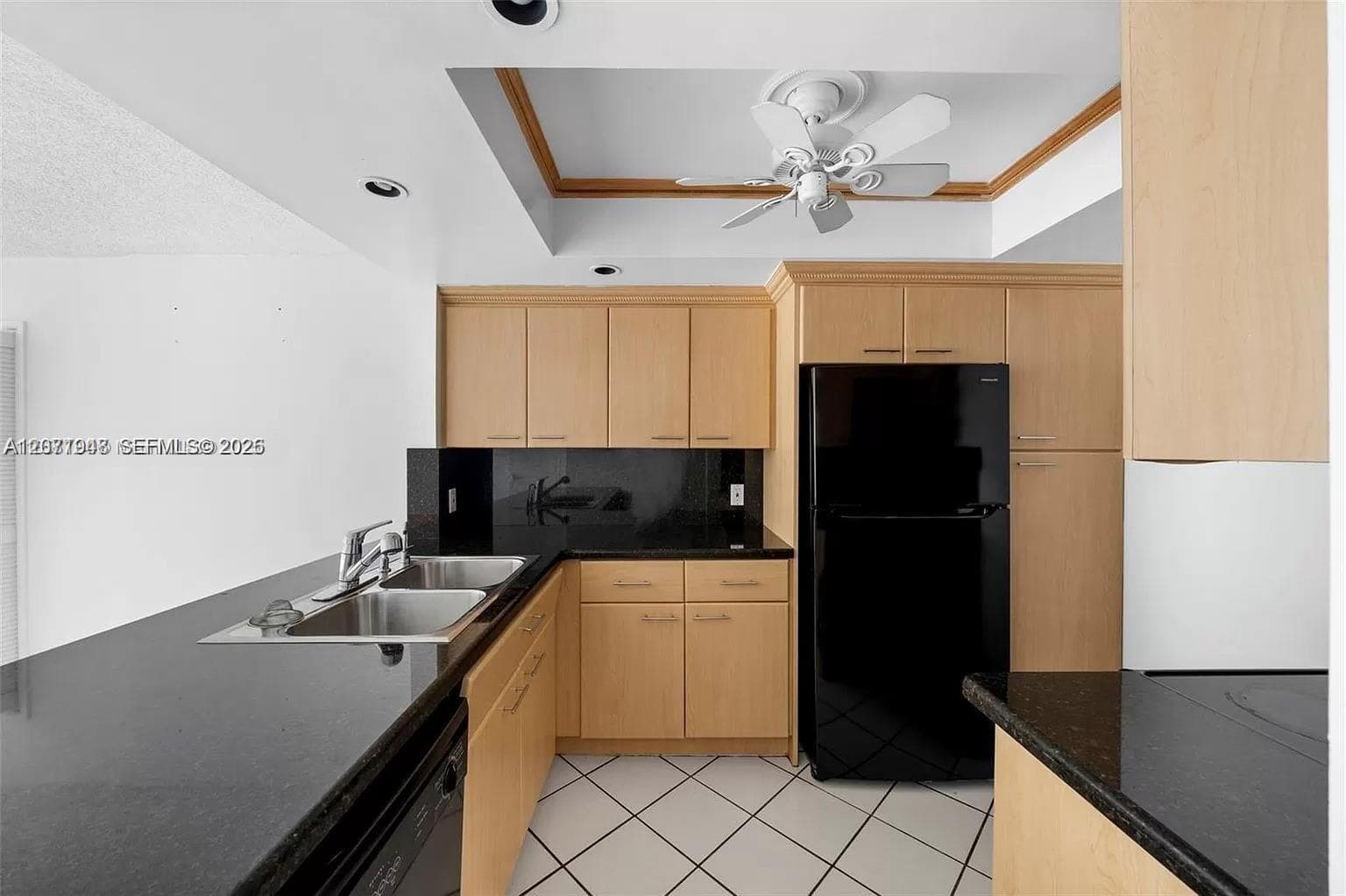 BAYVIEW TERR CONDO · #1415 in Miami Beach - Photo 8