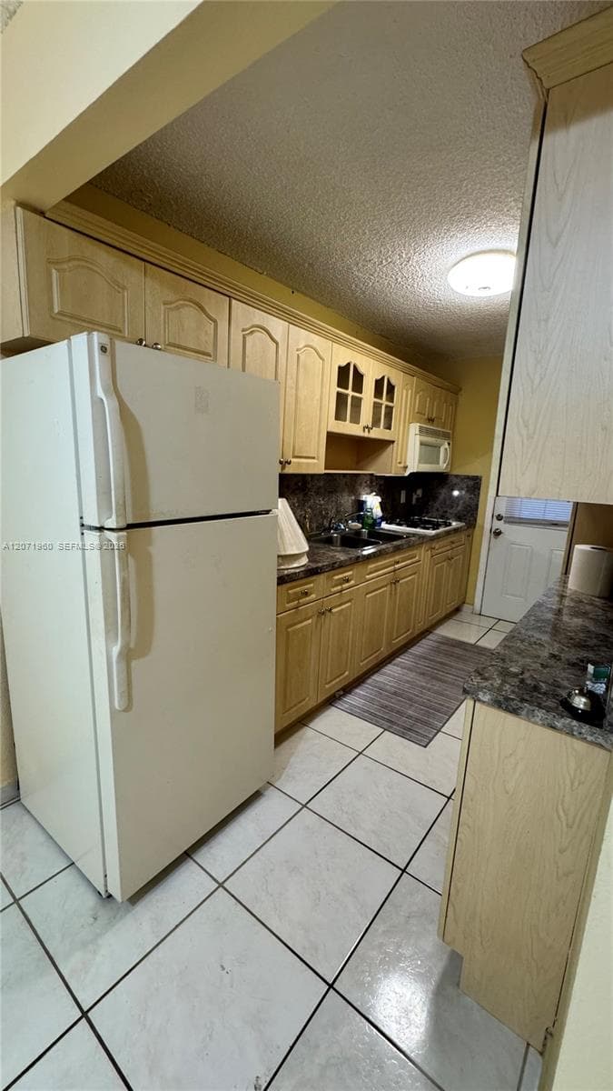 RO-MONT SOUTH CONDO E · #E20 in Miami Gardens - Photo 14