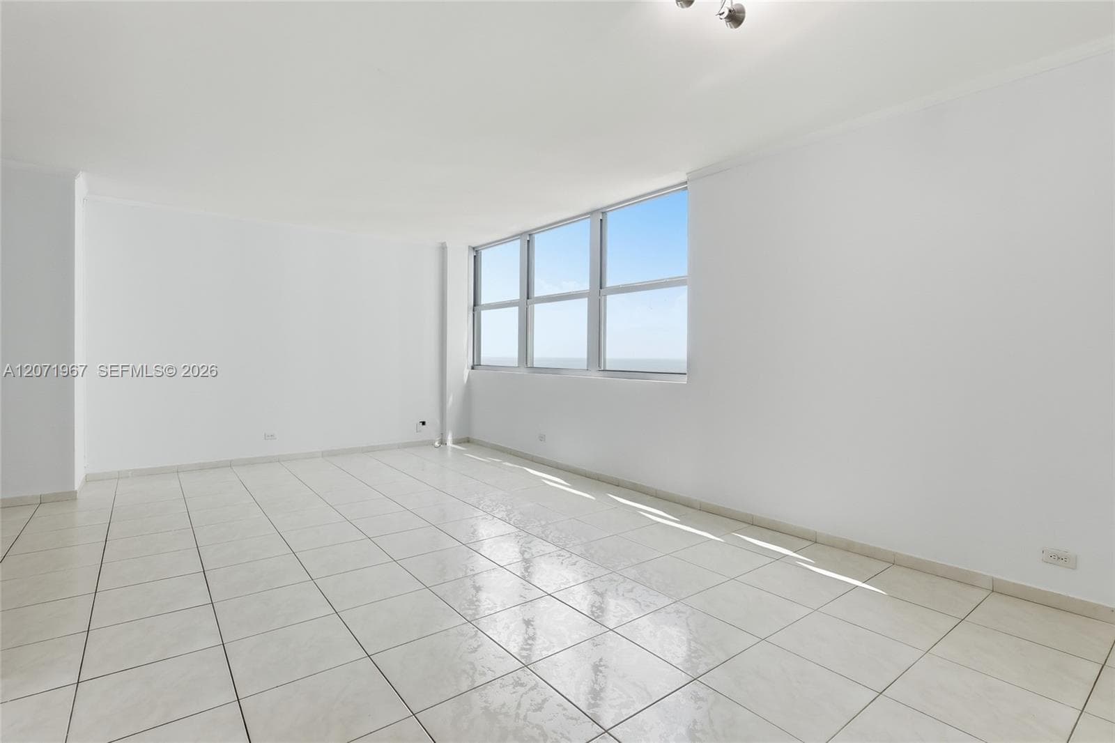 CRYSTAL HOUSE CONDO · #11F in Miami Beach - Photo 8