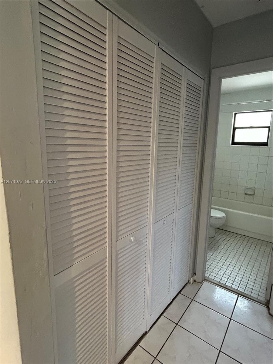 MADISON CONDO · #14 in Hollywood - Photo 12