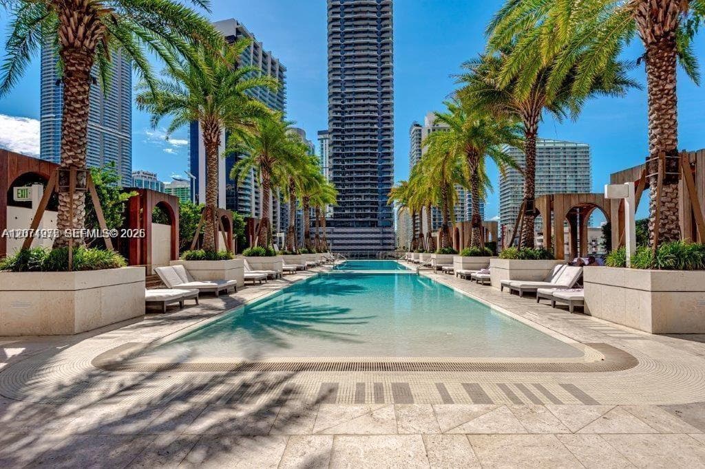 SLS Lux · #2707 in Miami - Photo 10