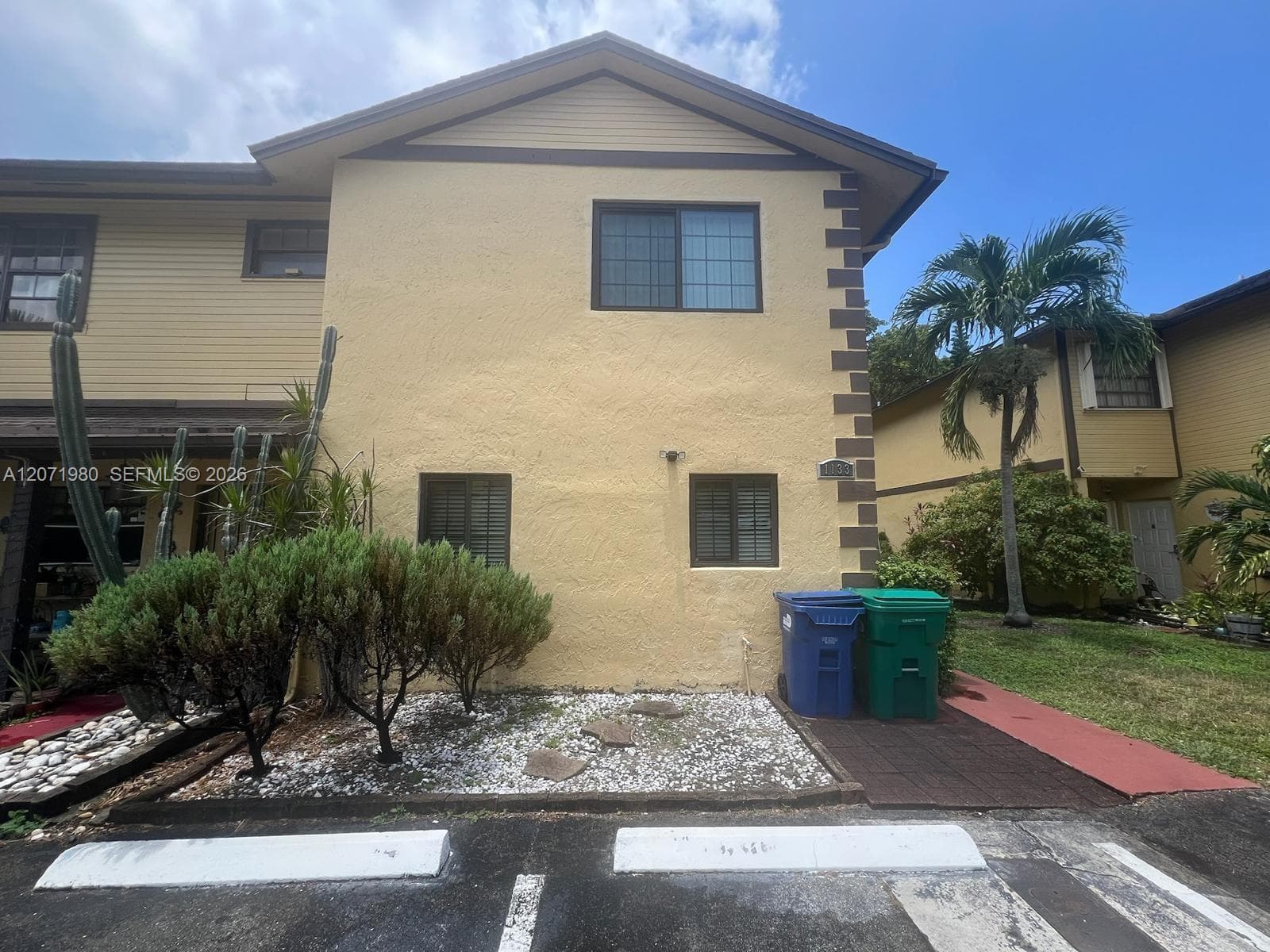 1133 NE 210th Ter photo 1