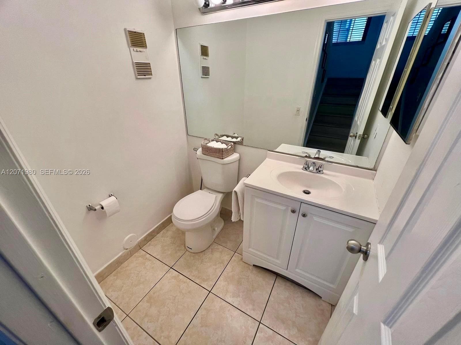1133 NE 210th Ter photo 18