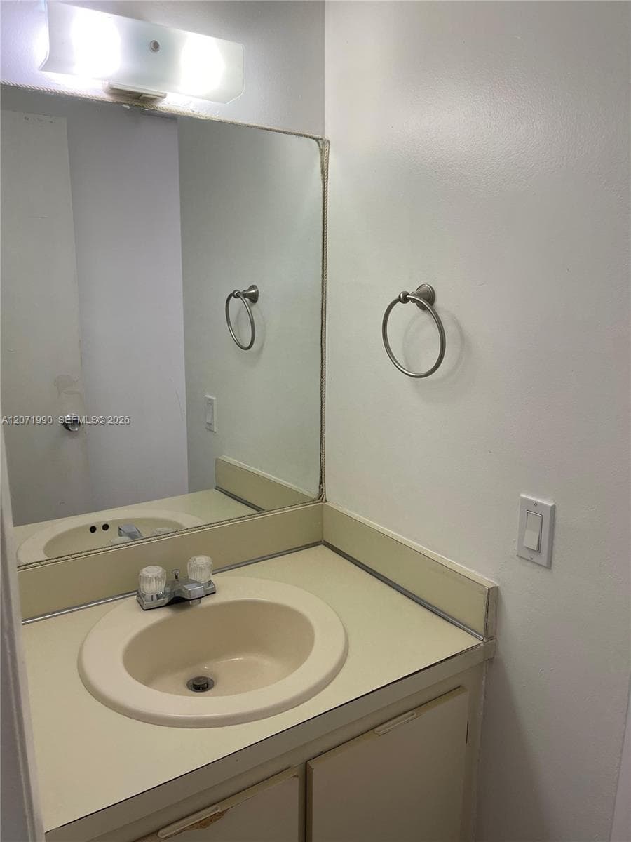 GREENTREE CONDO · #7 in Miami - Photo 11