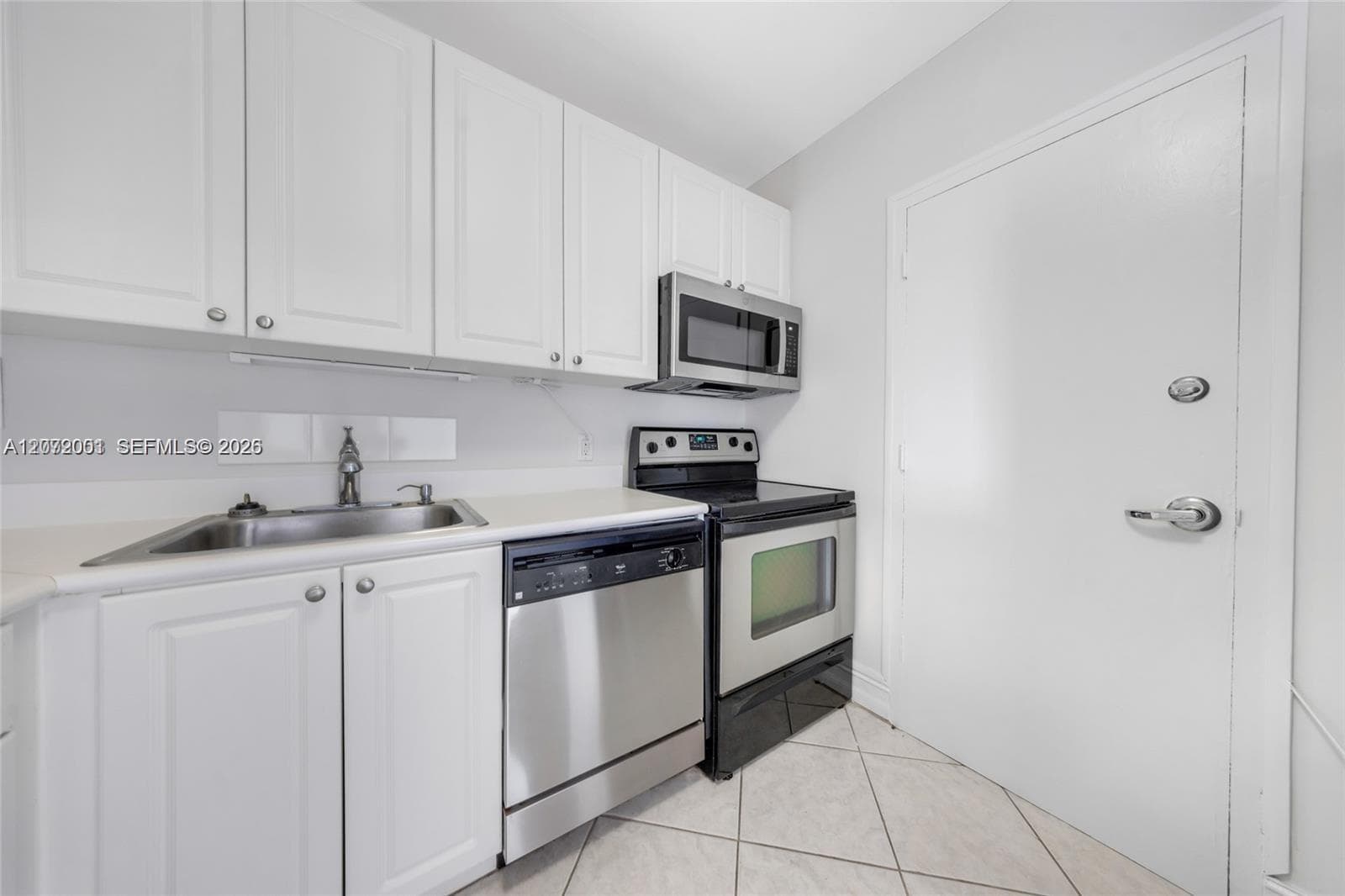ISLAND PLACE AT NORTH BAY · #7J in North Bay Village - Photo 18