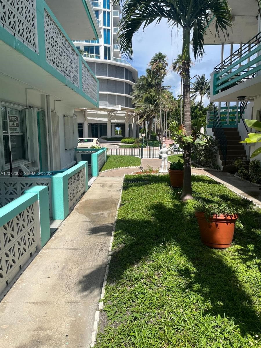 2ND OCEAN FRONT SUB · #40 in Miami Beach - Photo 4