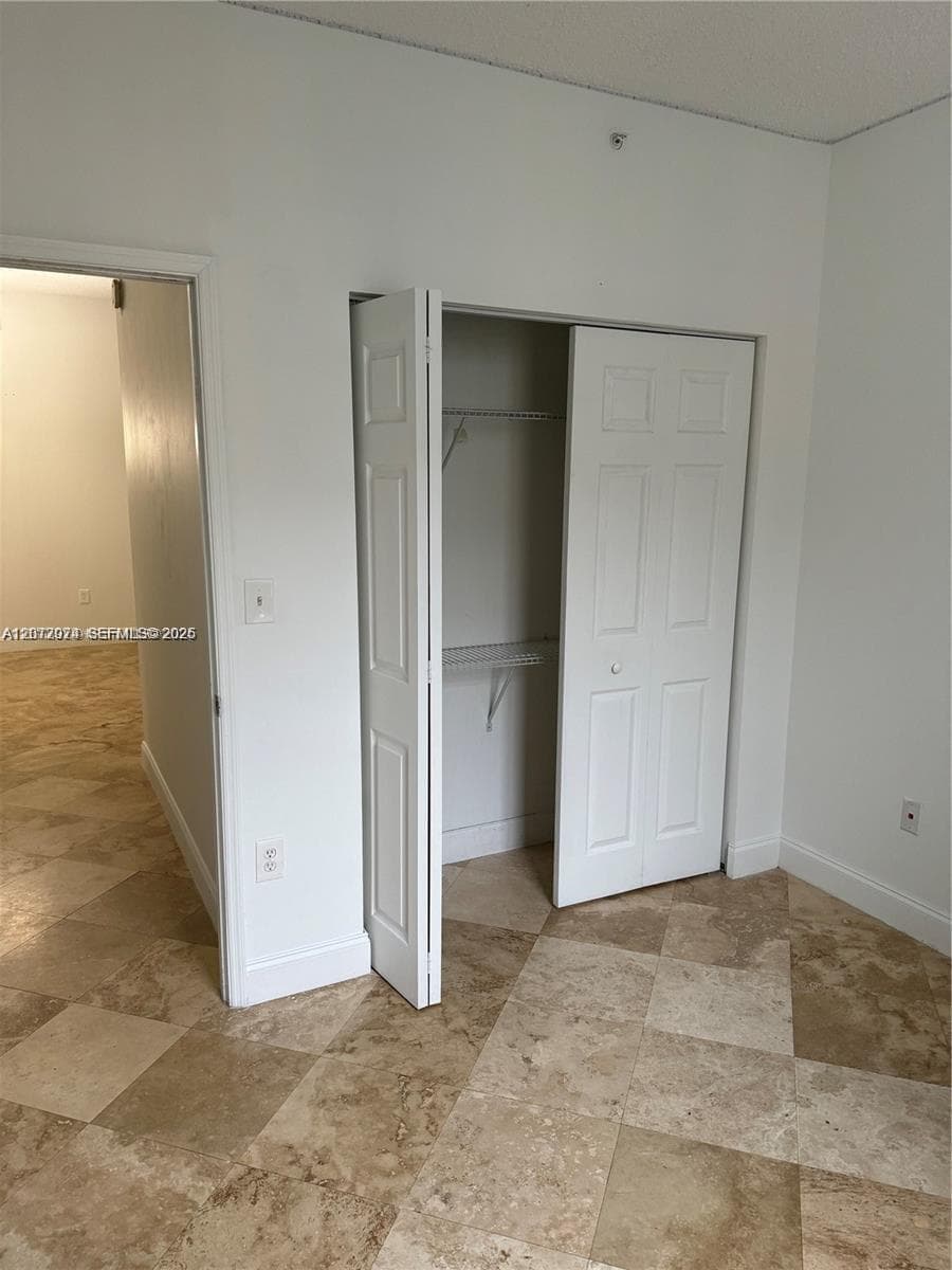 Blue Lagoon Condo · #615 in Miami - Photo 20