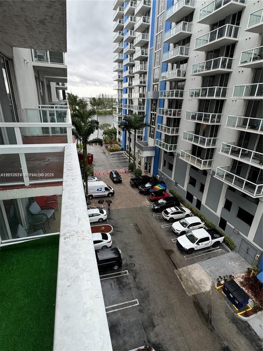 Blue Lagoon Condo · #615 in Miami - Photo 35