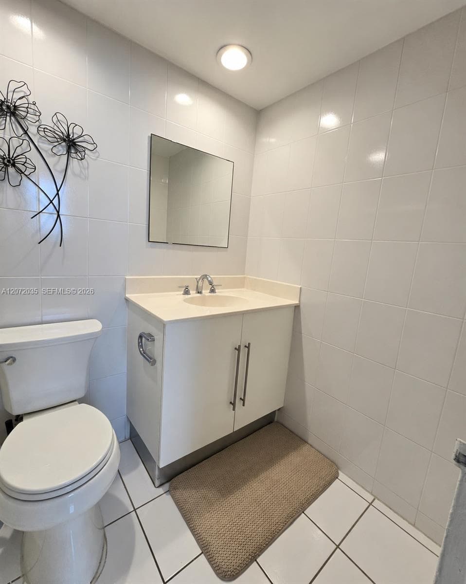 RESIDENCES ON HOLLYWOOD · #649 in Hollywood - Photo 11