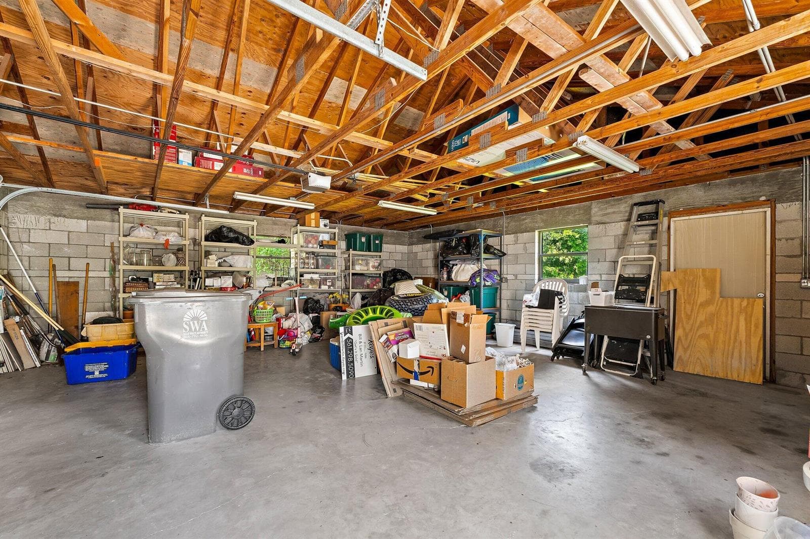 Spacious CBS Garage