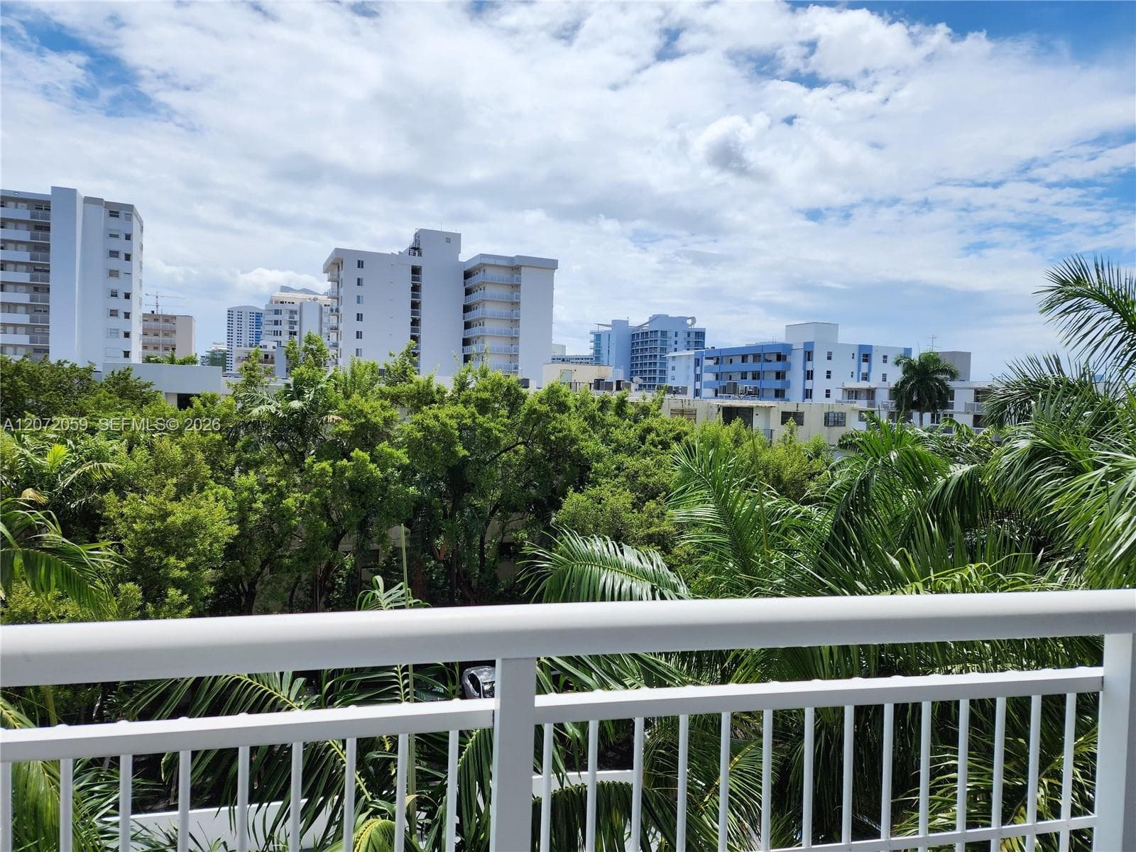 WEST BAY PLAZA CONDO · #506 in Miami Beach - Photo 6