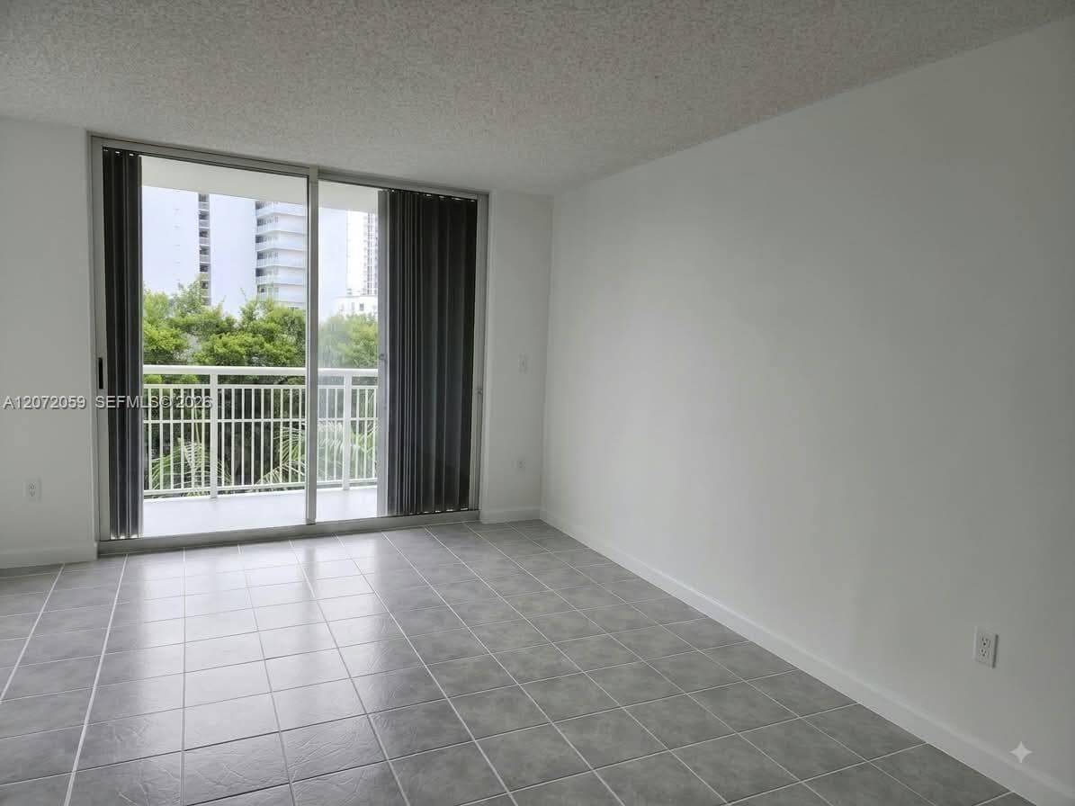 WEST BAY PLAZA CONDO · #506 in Miami Beach - Photo 10