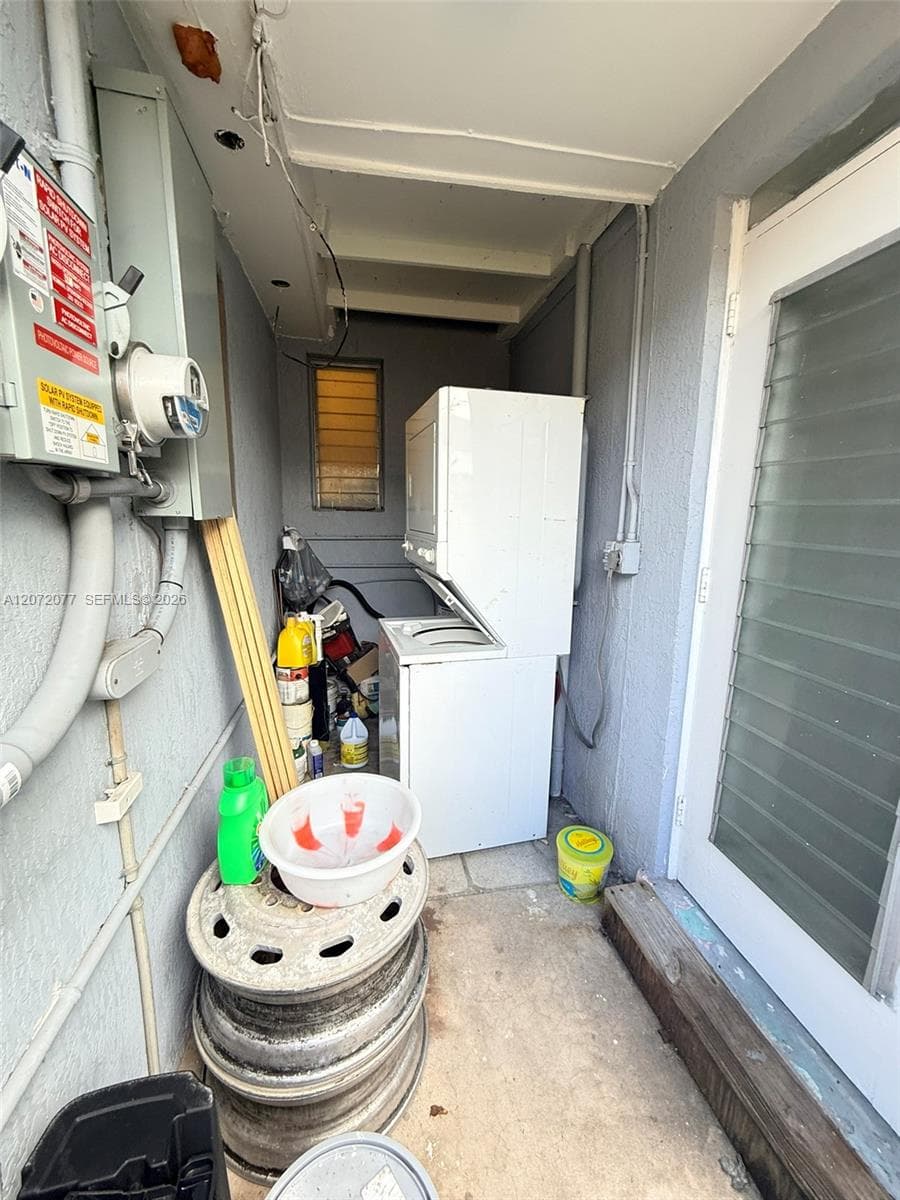 512 Independence Rd photo 32