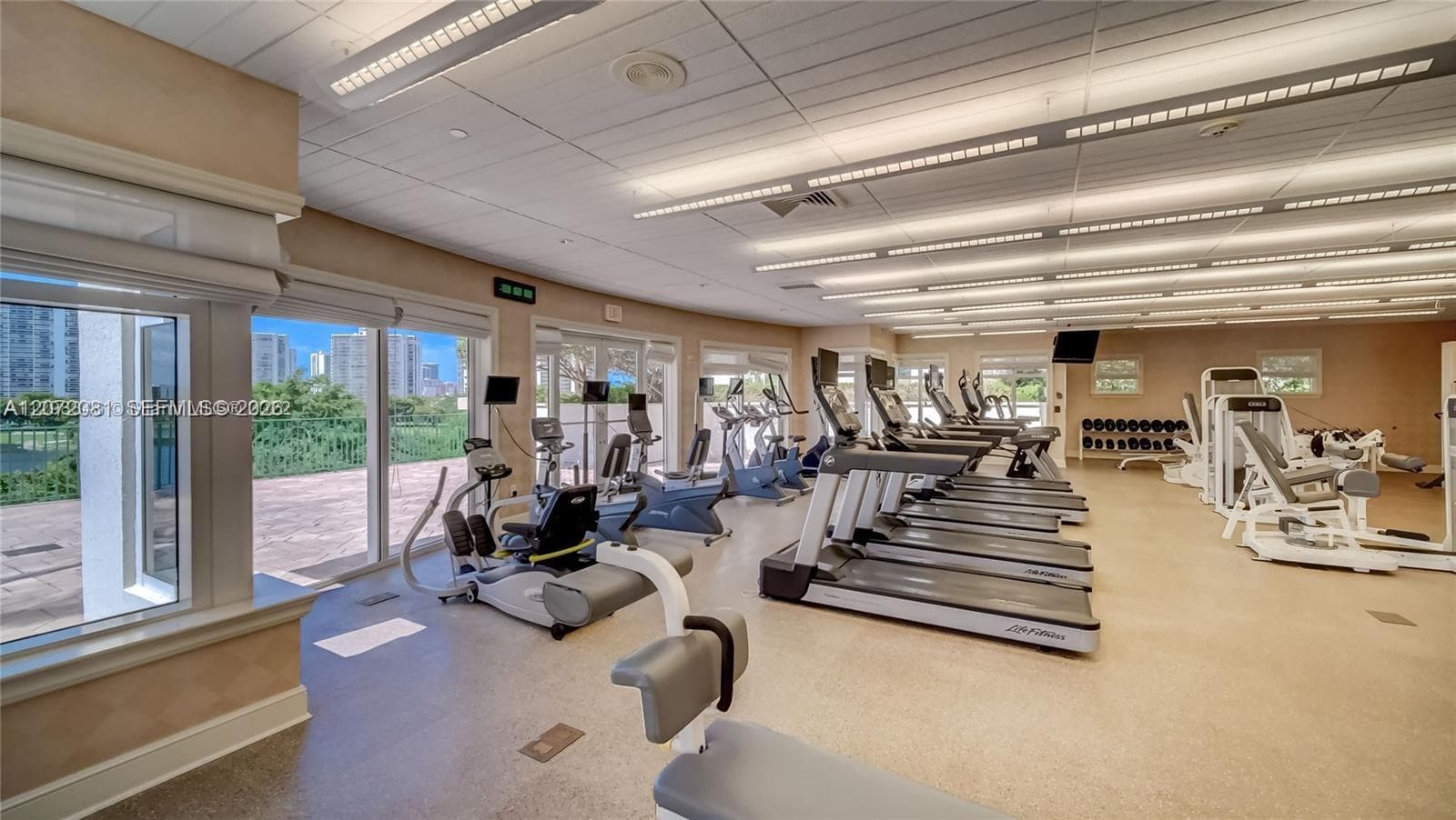 TURNBERRY VILLAGE SO TOWE · #TS18 in Aventura - Photo 9