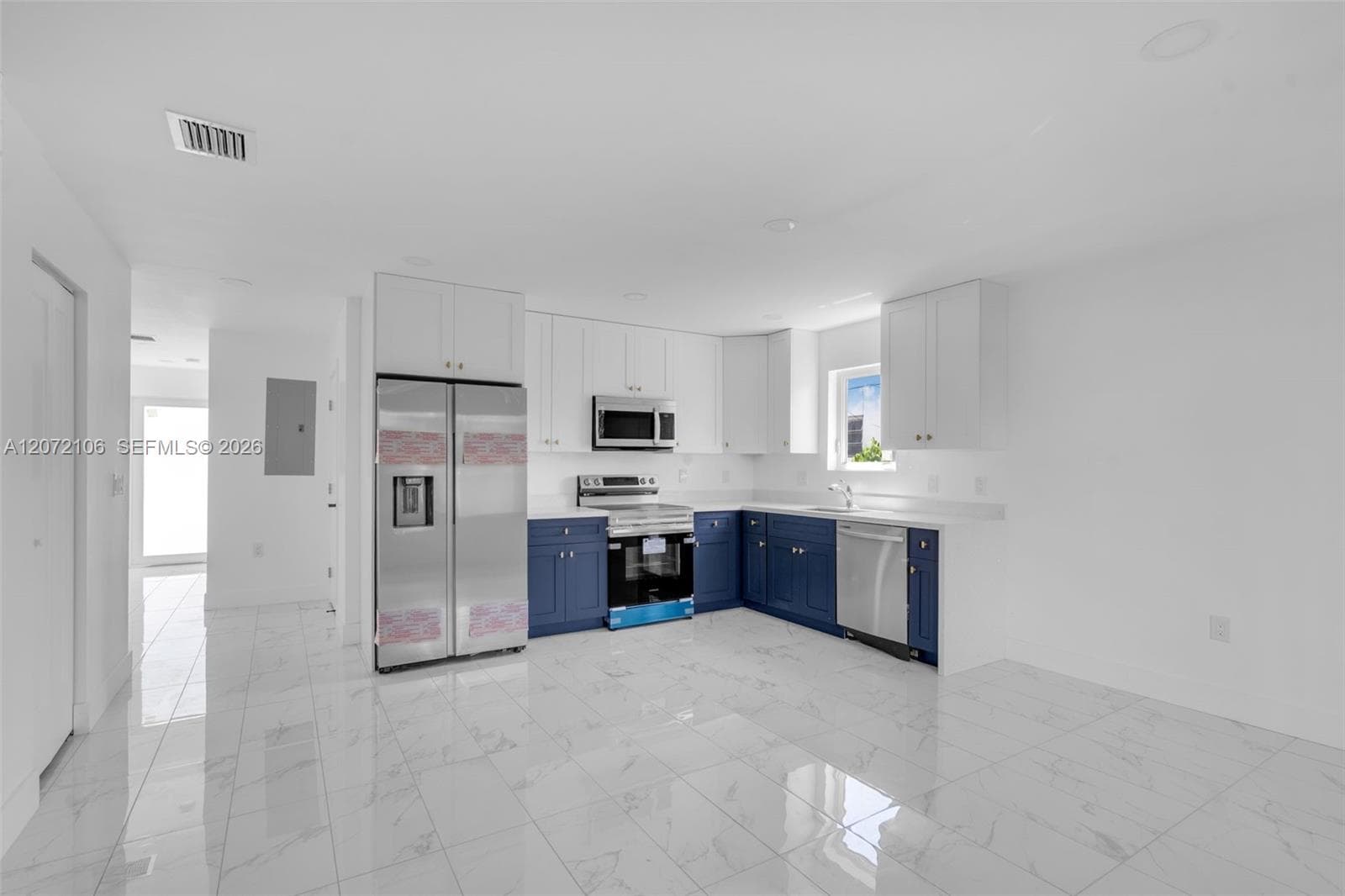 1627 NW 40th St photo 5