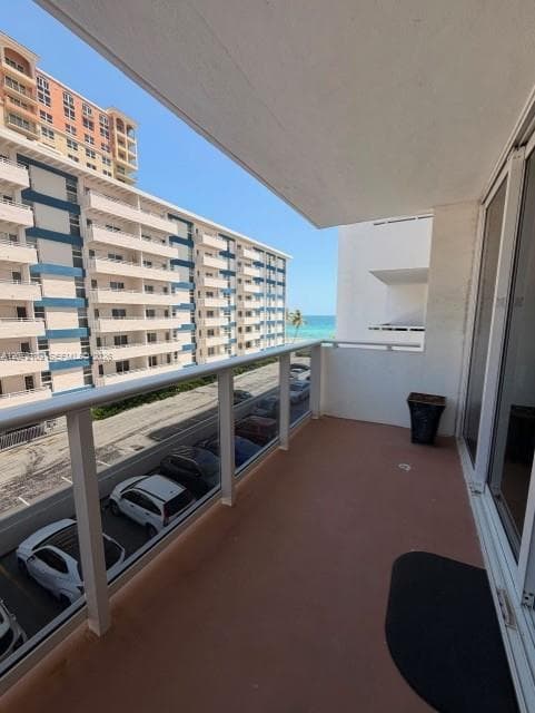 Parker Tower · #309 in Hallandale Beach - Photo 10
