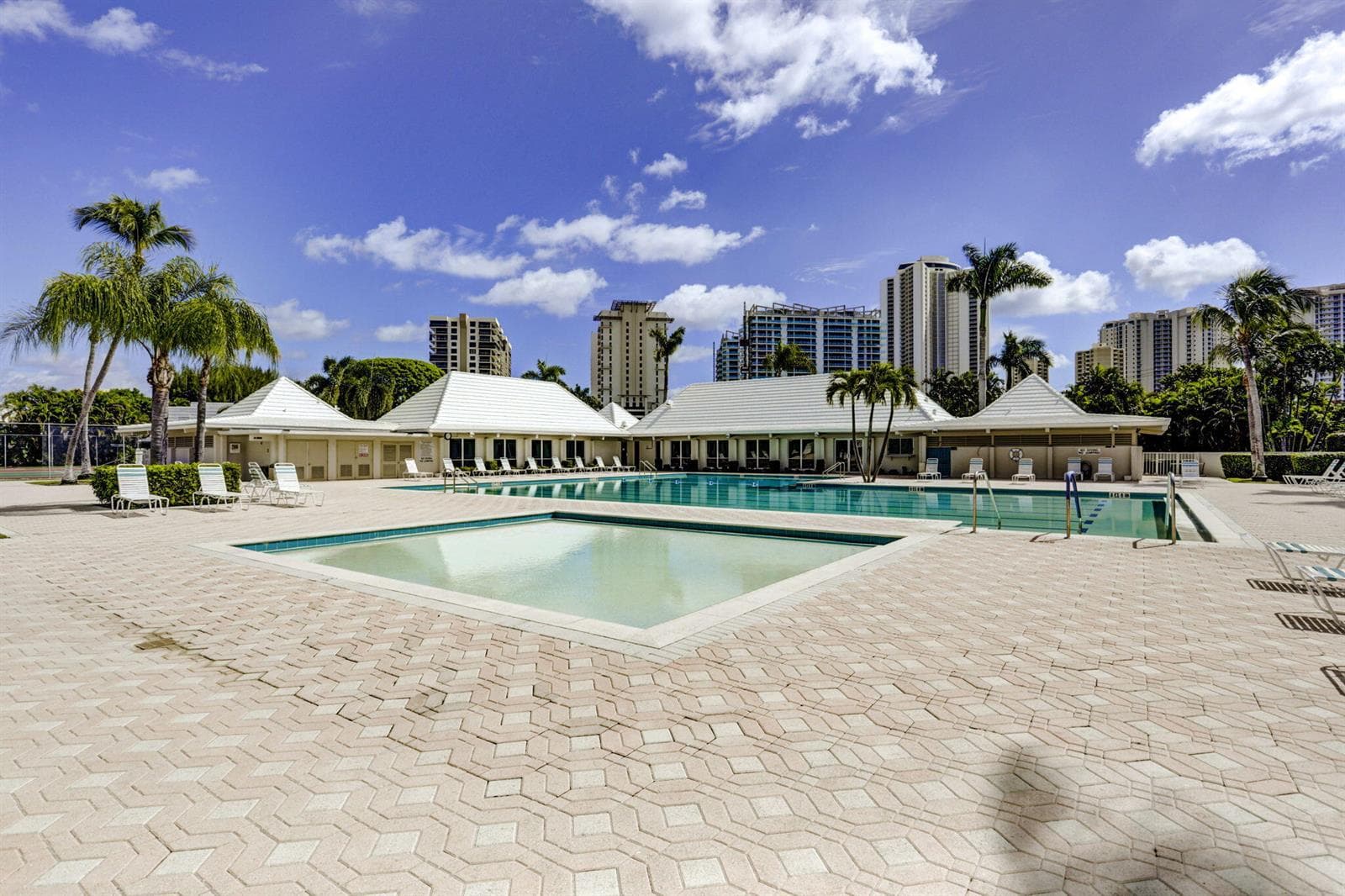 Pool with Wading Pool