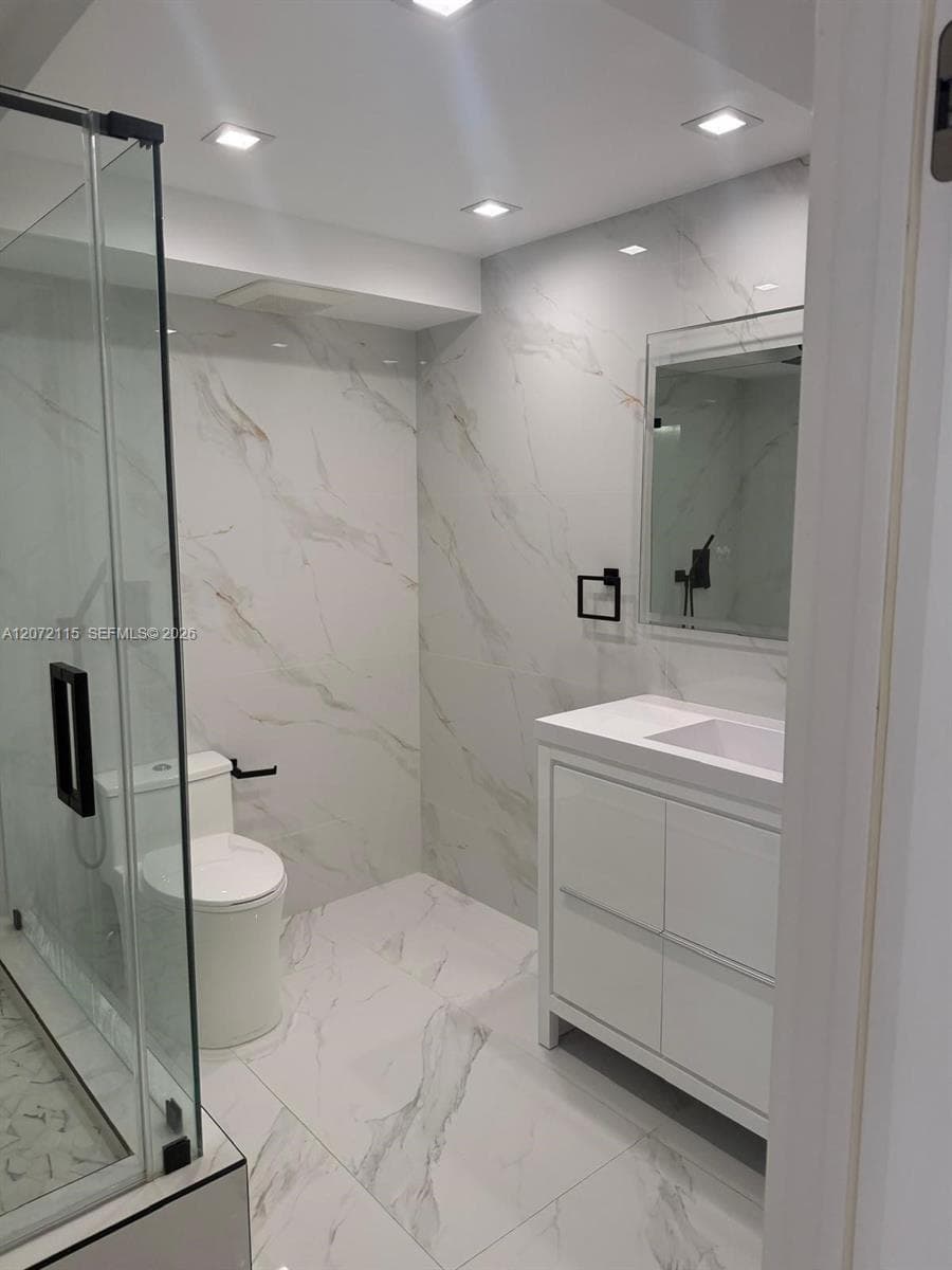 WINSTON TOWERS 200 CONDO · #1414 in Sunny Isles Beach - Photo 3