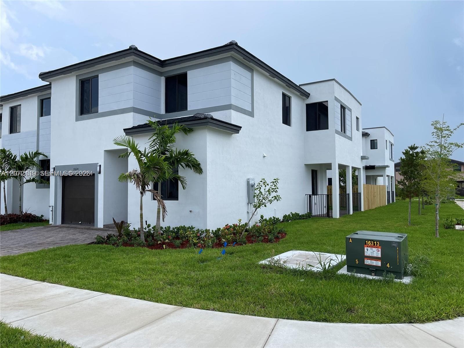 13624 SW 158th Ave #1364 photo 2