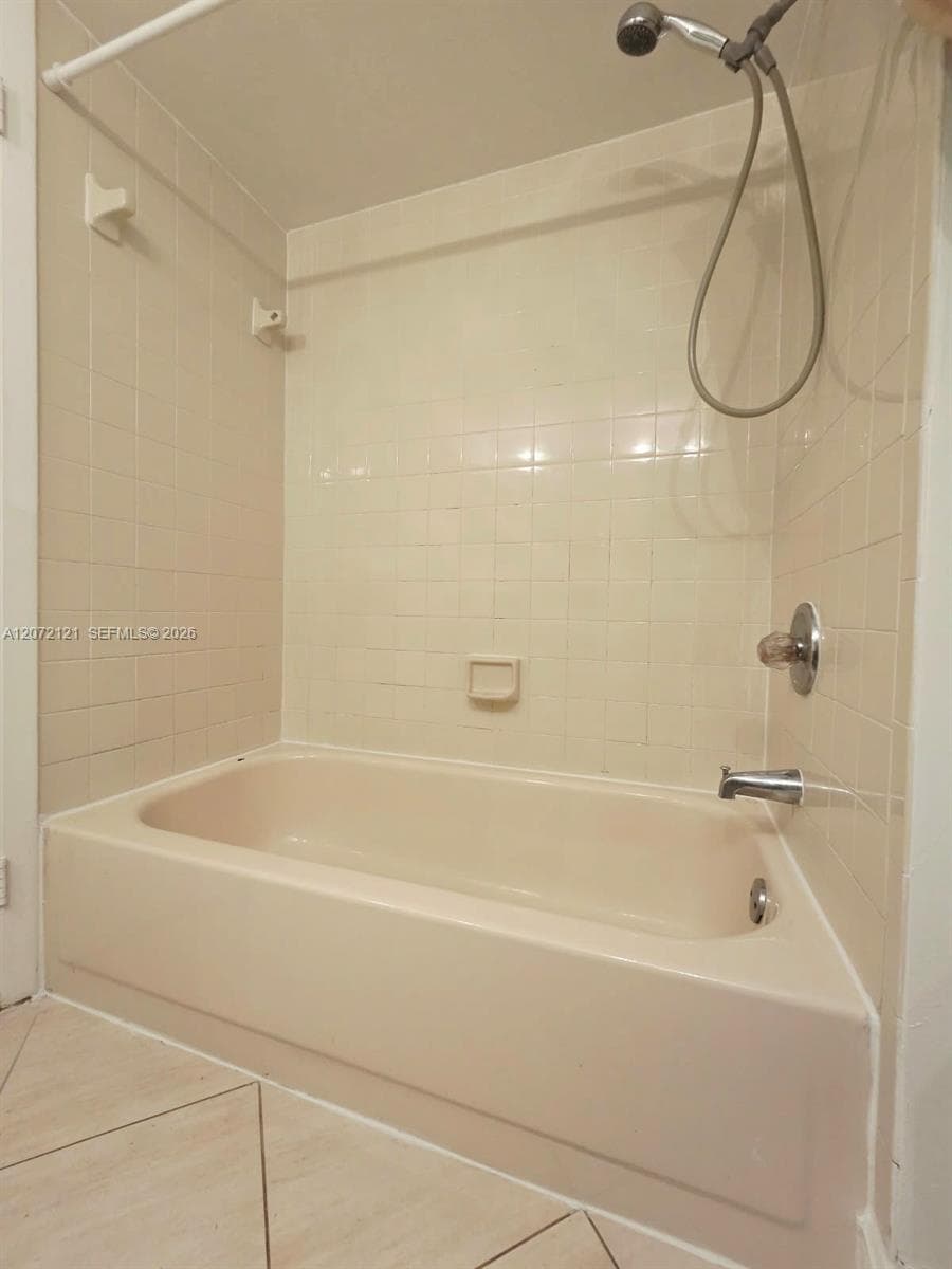 MOORS POINTE CONDO · #2201 in Hialeah - Photo 9