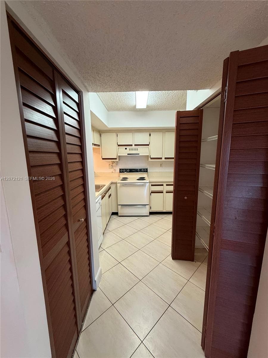 MOORS POINTE CONDO · #2201 in Hialeah - Photo 4