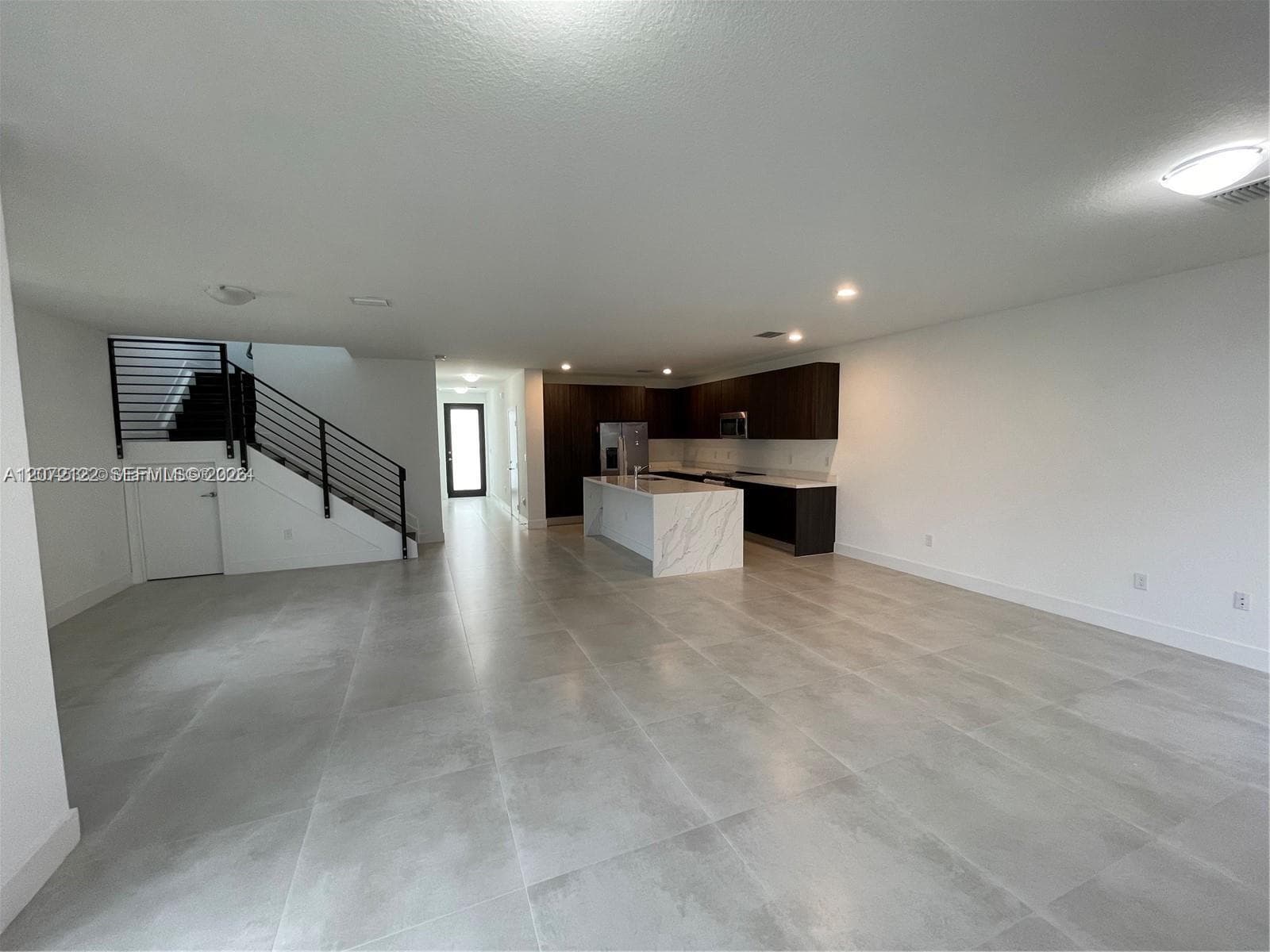 13624 SW 158th Ave photo 4