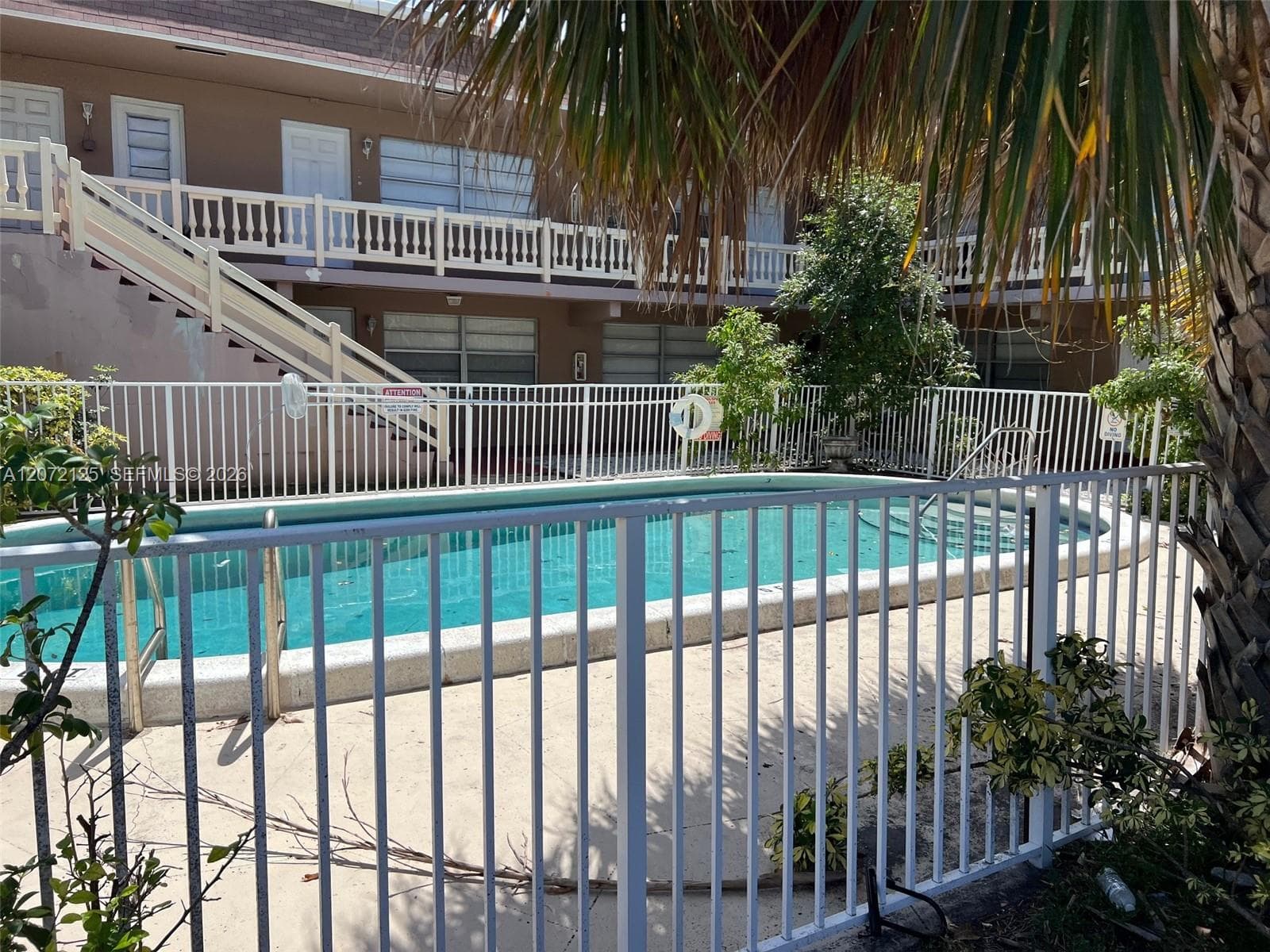 OCEAN DRIVE ESTATES CONDO · #109 in Pompano Beach - Photo 2