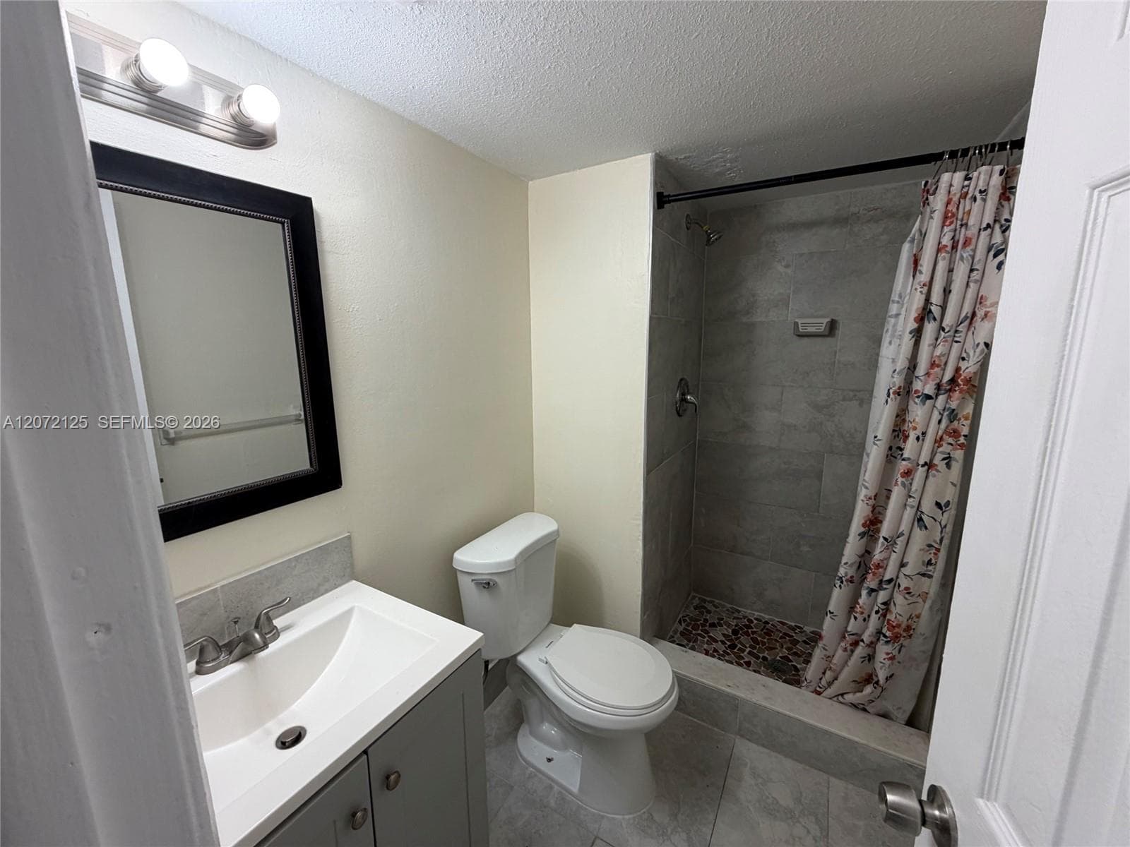 OCEAN DRIVE ESTATES CONDO · #109 in Pompano Beach - Photo 12