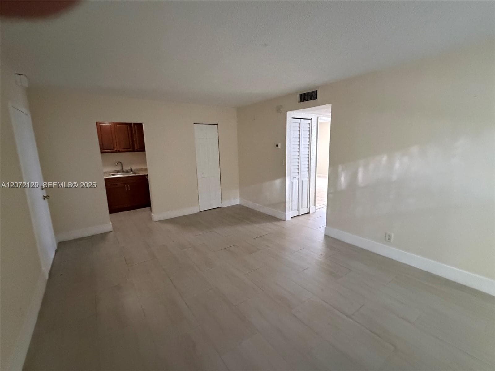 OCEAN DRIVE ESTATES CONDO · #109 in Pompano Beach - Photo 5