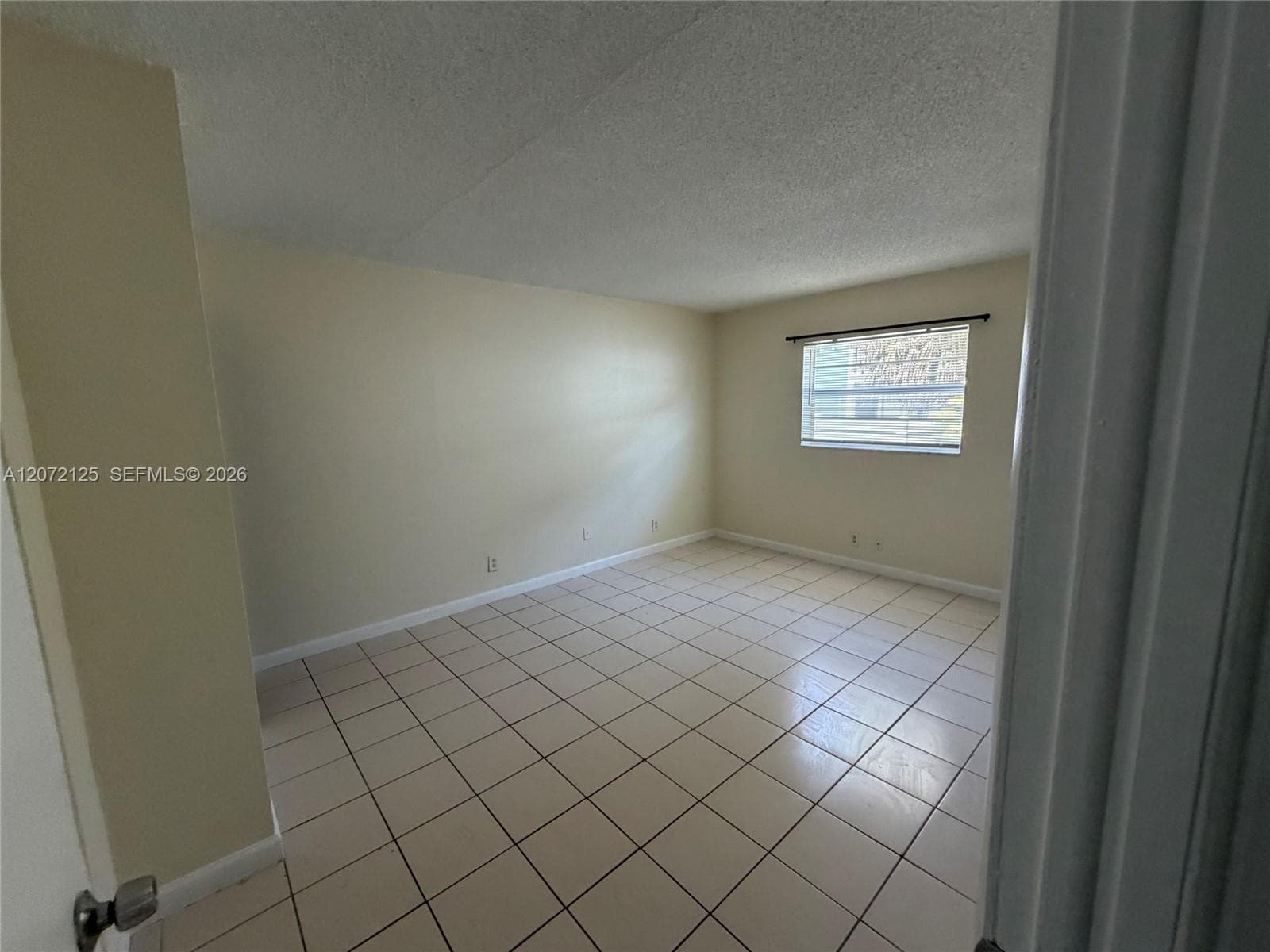 OCEAN DRIVE ESTATES CONDO · #109 in Pompano Beach - Photo 9