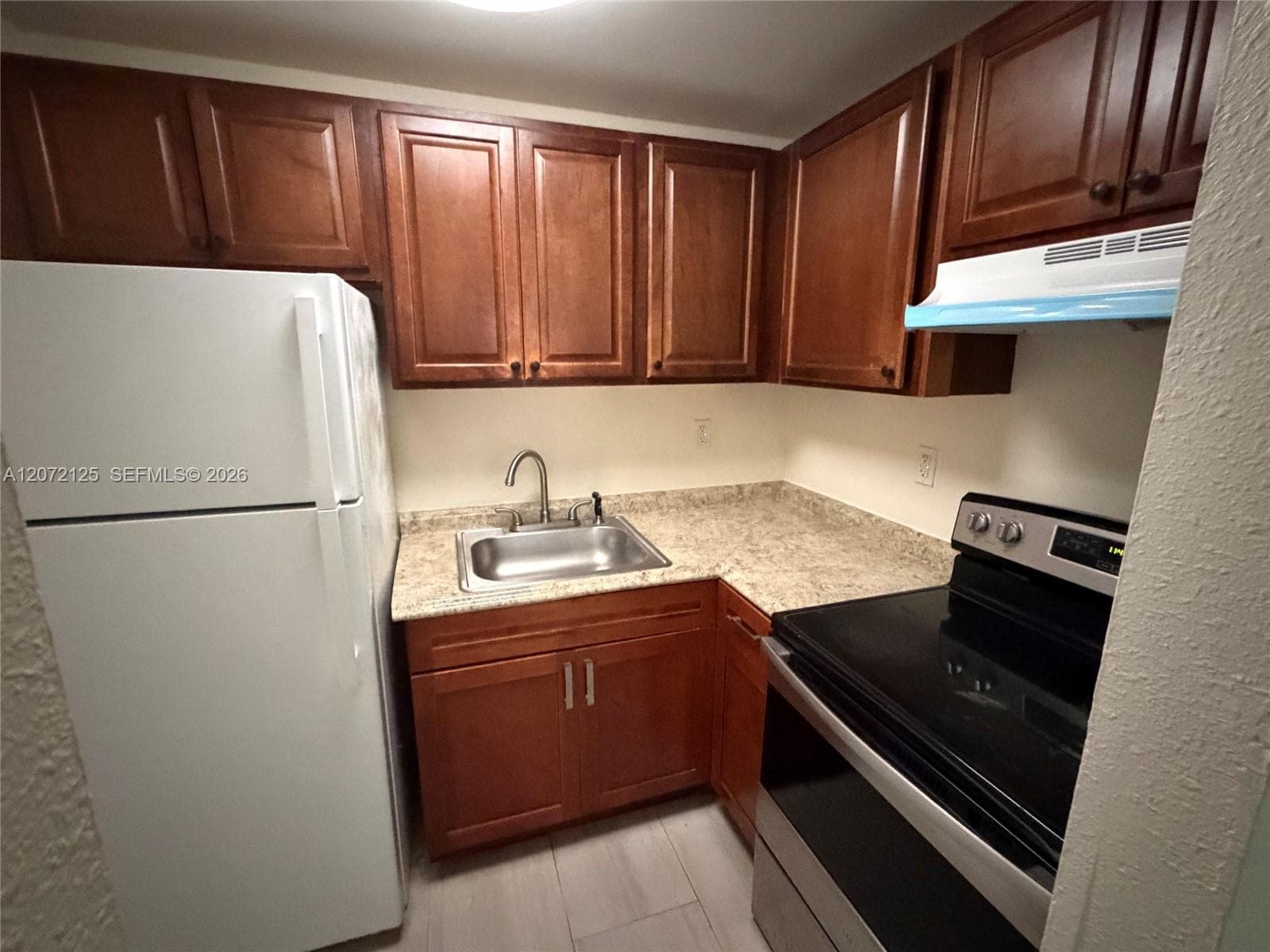 OCEAN DRIVE ESTATES CONDO · #109 in Pompano Beach - Photo 4