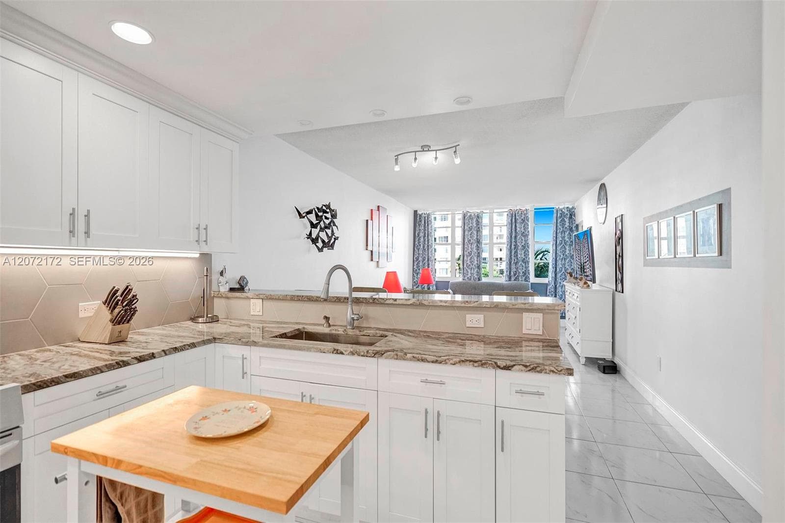 BUCKLEY TOWERS CONDO - EA · #424E in Miami - Photo 6