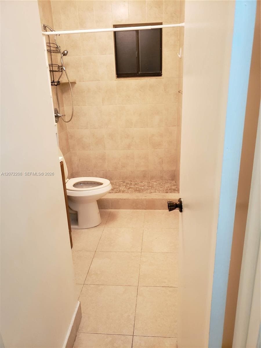 FOX CHASE CONDO #2 · #422 in Miami - Photo 16