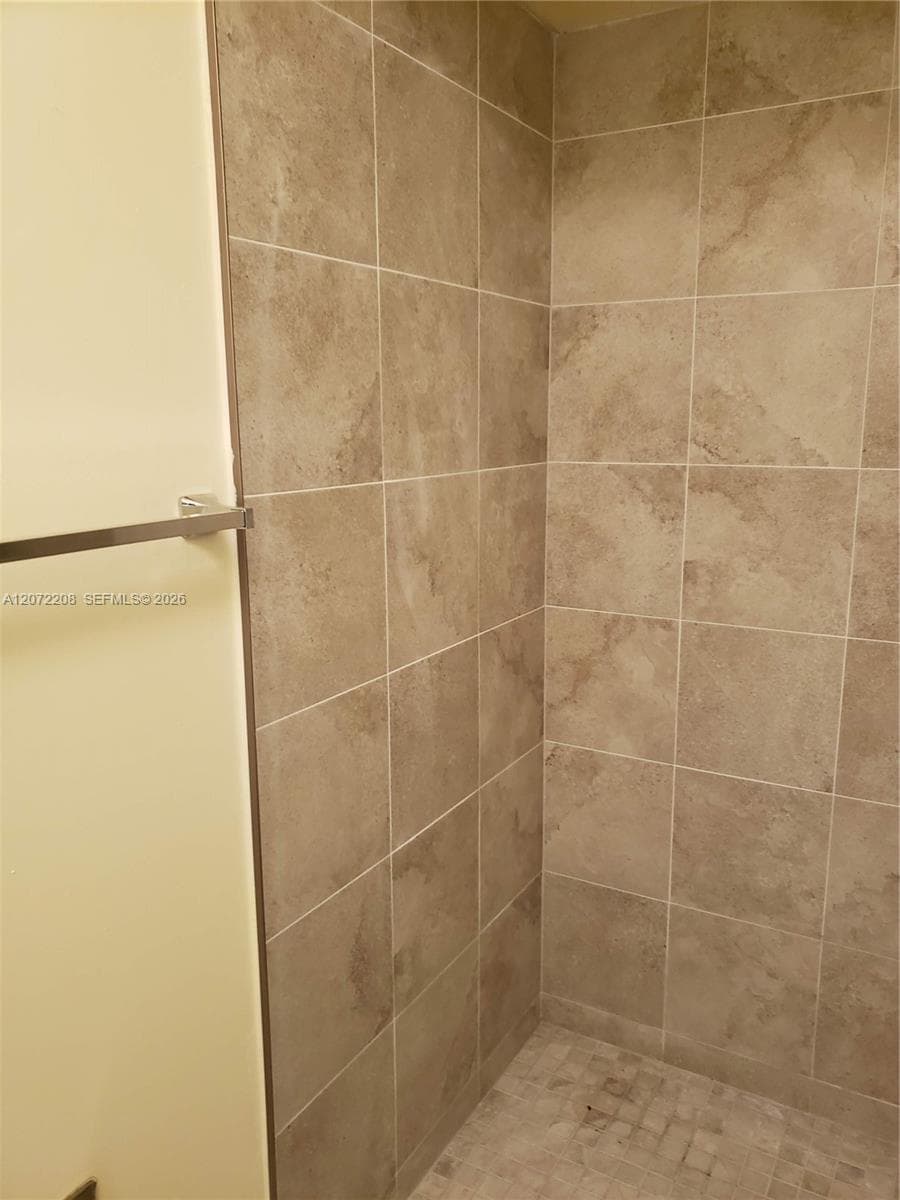 FOX CHASE CONDO #2 · #422 in Miami - Photo 12