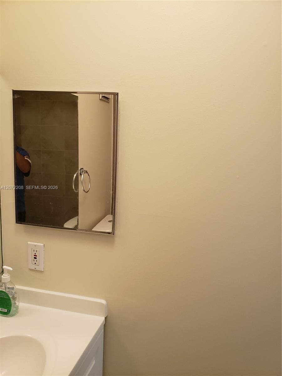 FOX CHASE CONDO #2 · #422 in Miami - Photo 9