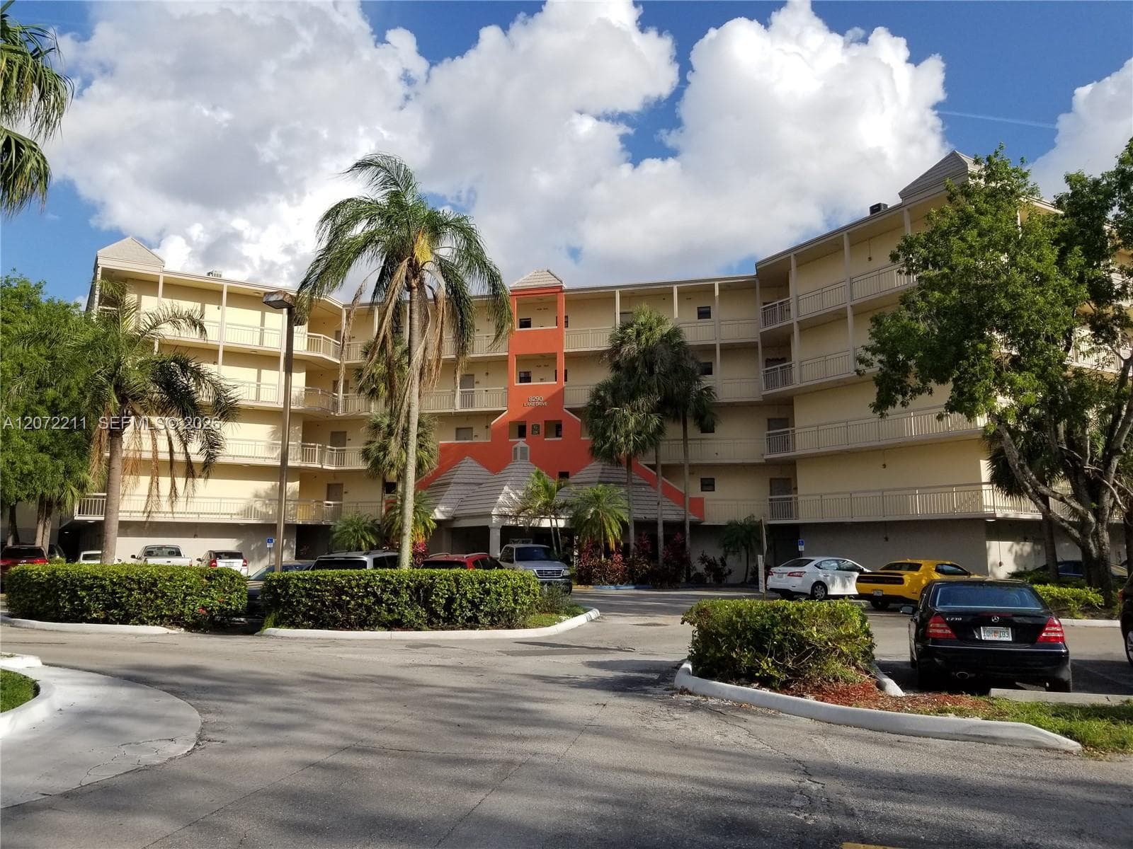 LAS VISTAS AT DORAL CONDO · #440 in Doral - Photo 2