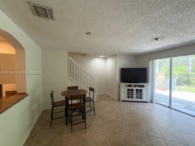 2245 NE 42nd Ave photo 2