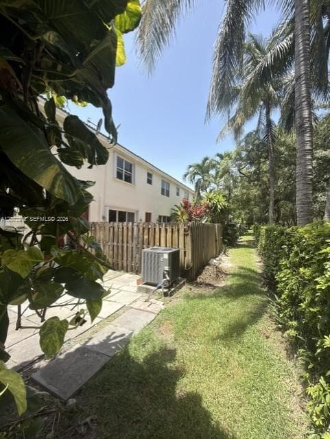 2245 NE 42nd Ave photo 17
