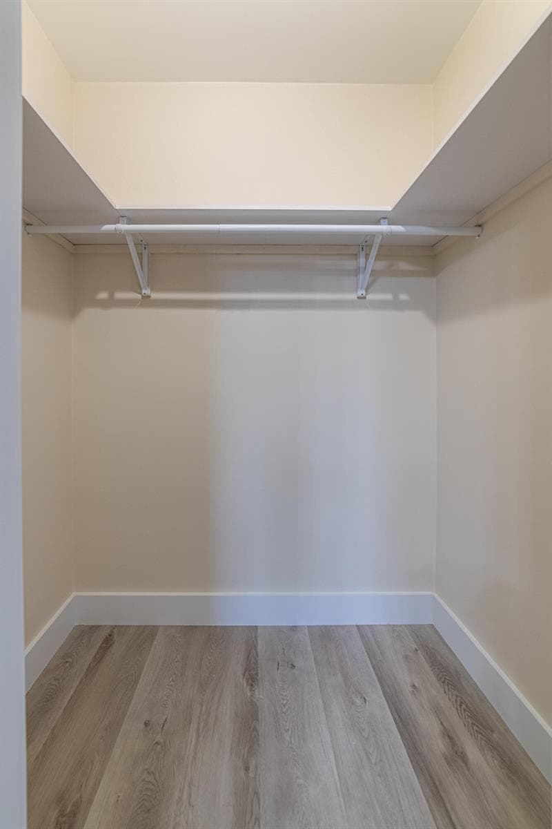 Bedroom1-Closet