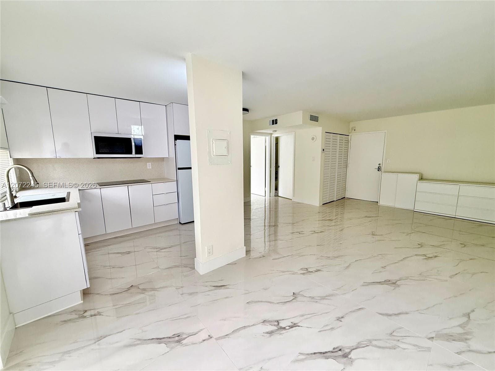 PLAZA OF AMERICAS CONDO P · #817 in Sunny Isles Beach - Photo 3